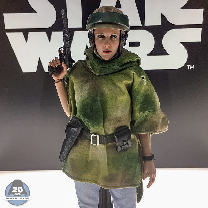 Hot-Toys-Tokyo-Comic-Con-Star-Wars-014.jpg