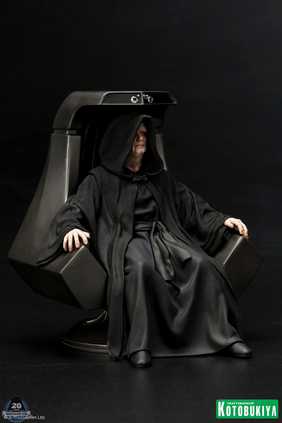 Kotobukiya-ARTFX-plus-Emperor-Palpatine-Painted-003.jpg