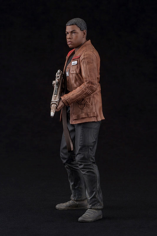 Kotobukiya-ARTFX-plus-Rey-Finn-The-Force-Awakens-008.jpg