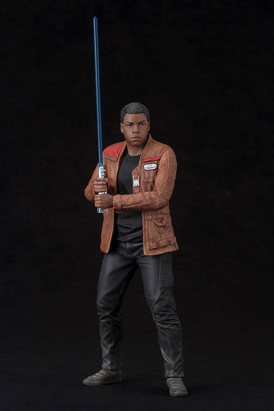 Kotobukiya-ARTFX-plus-Rey-Finn-The-Force-Awakens-010.jpg