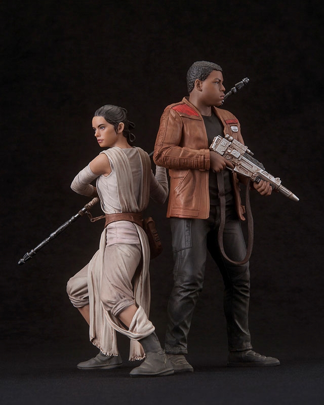 Kotobukiya-ARTFX-plus-Rey-Finn-The-Force-Awakens-013.jpg