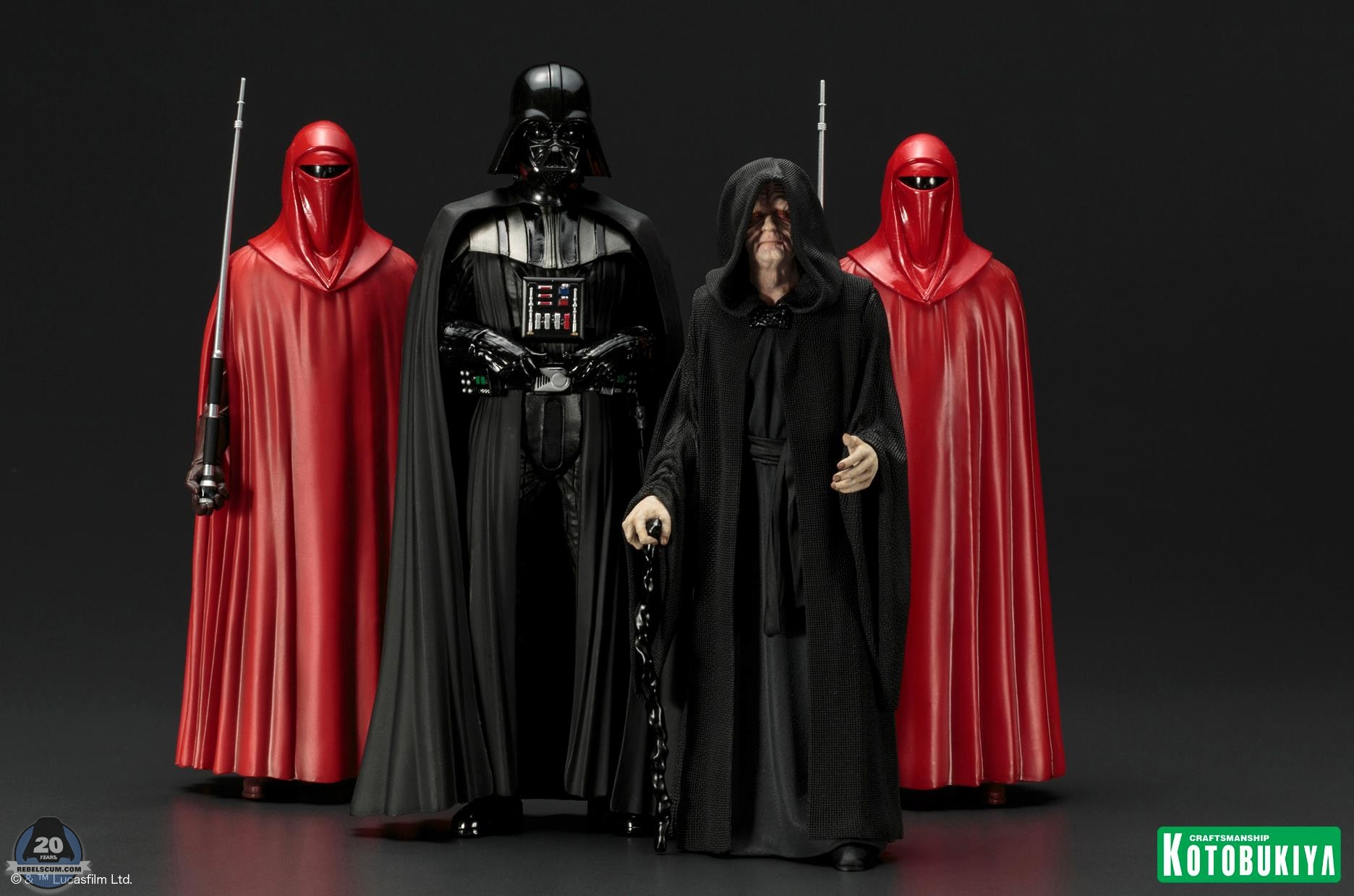 Kotobukiya-Emperor-Palpatine-Royal-Guard-ARTFX-plus-Three-Pack-007.jpg