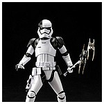 Kotobukiya-First-Order-Stormtrooper-Executioner-ARTFX-plus-007.jpg