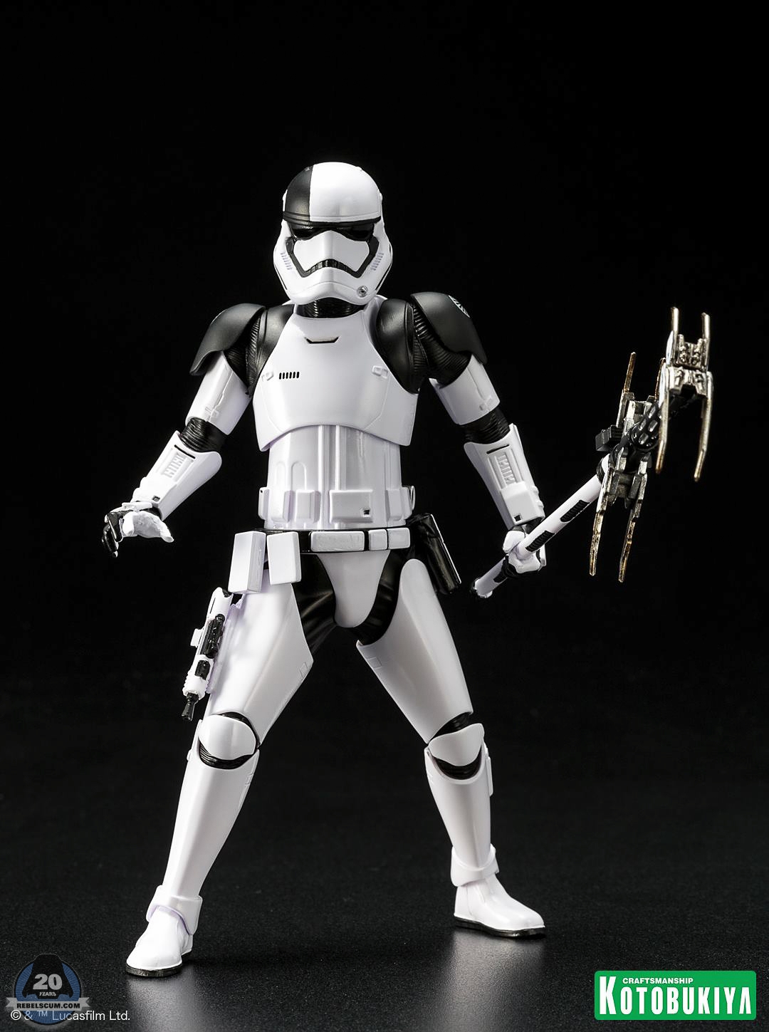 Kotobukiya-First-Order-Stormtrooper-Executioner-ARTFX-plus-007.jpg