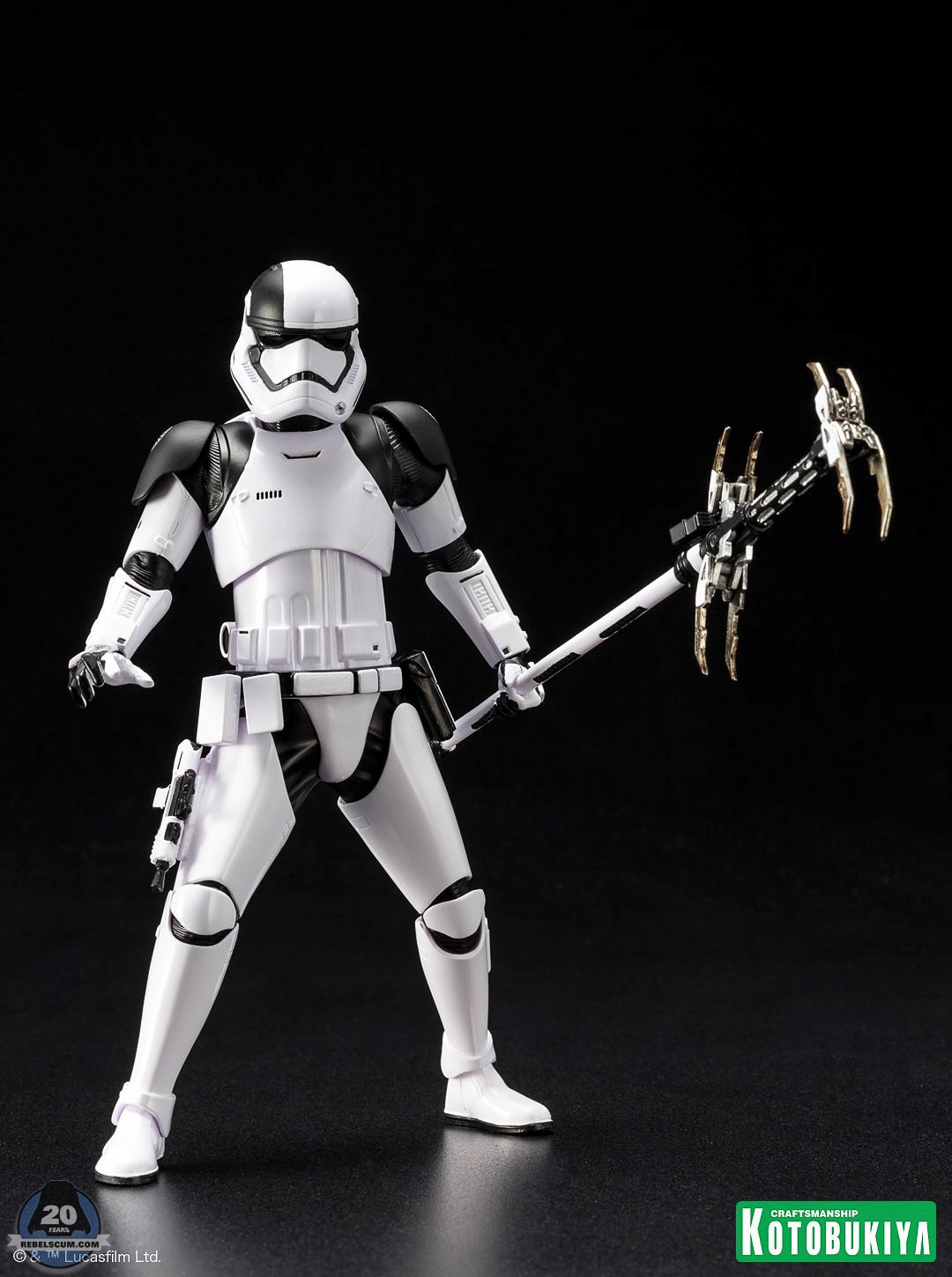 Kotobukiya-First-Order-Stormtrooper-Executioner-ARTFX-plus-008.jpg