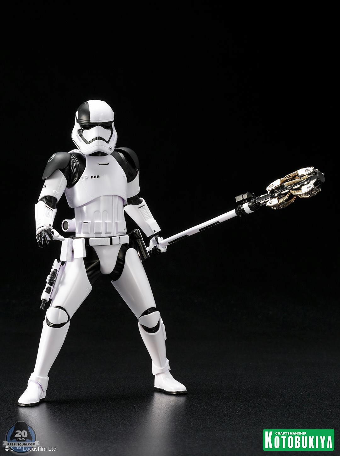 Kotobukiya-First-Order-Stormtrooper-Executioner-ARTFX-plus-010.jpg