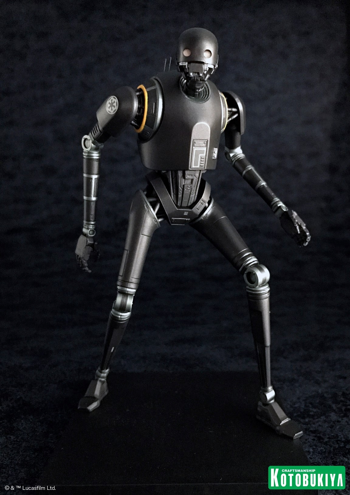 Kotobukiya-Rogue-One-K-2SO-ARTFX-plus-Statue-Light-Up-Eyes-001.jpg