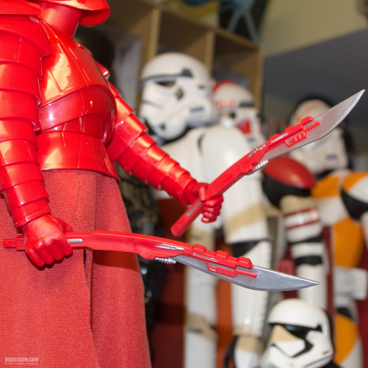 jakks-pacific-the-last-jedi-big-figs-force-friday-027.jpg