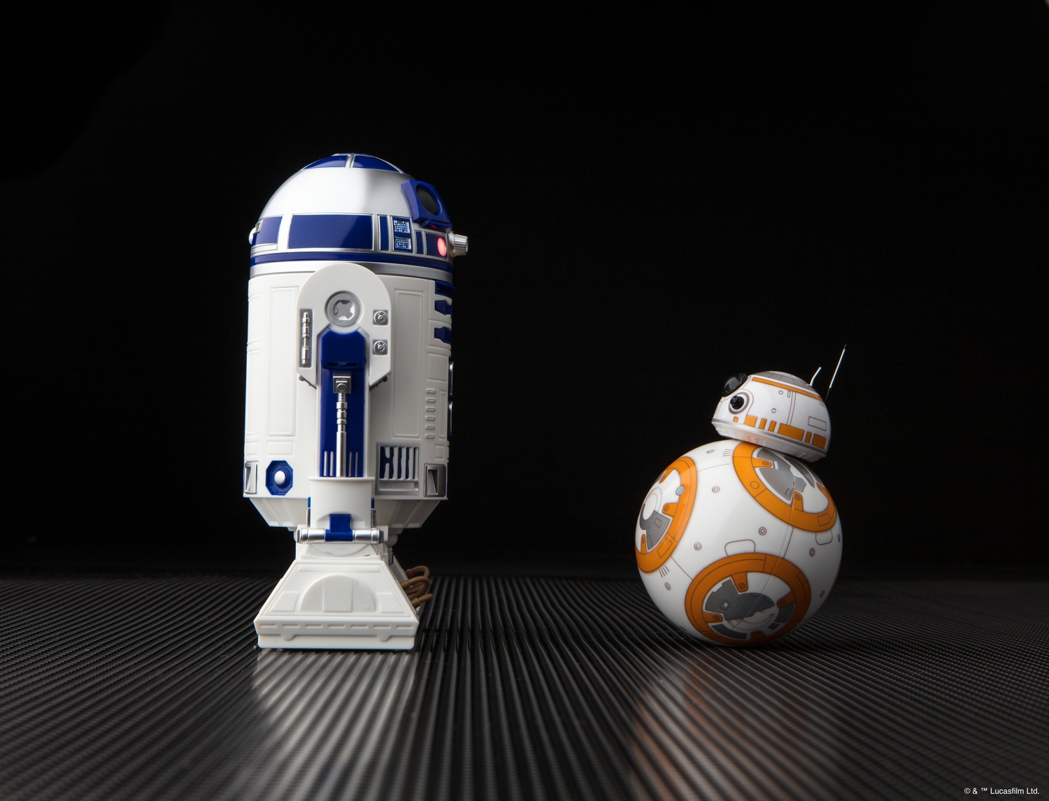 sphero-force-friday-app-enabled-droid-family-005.jpg