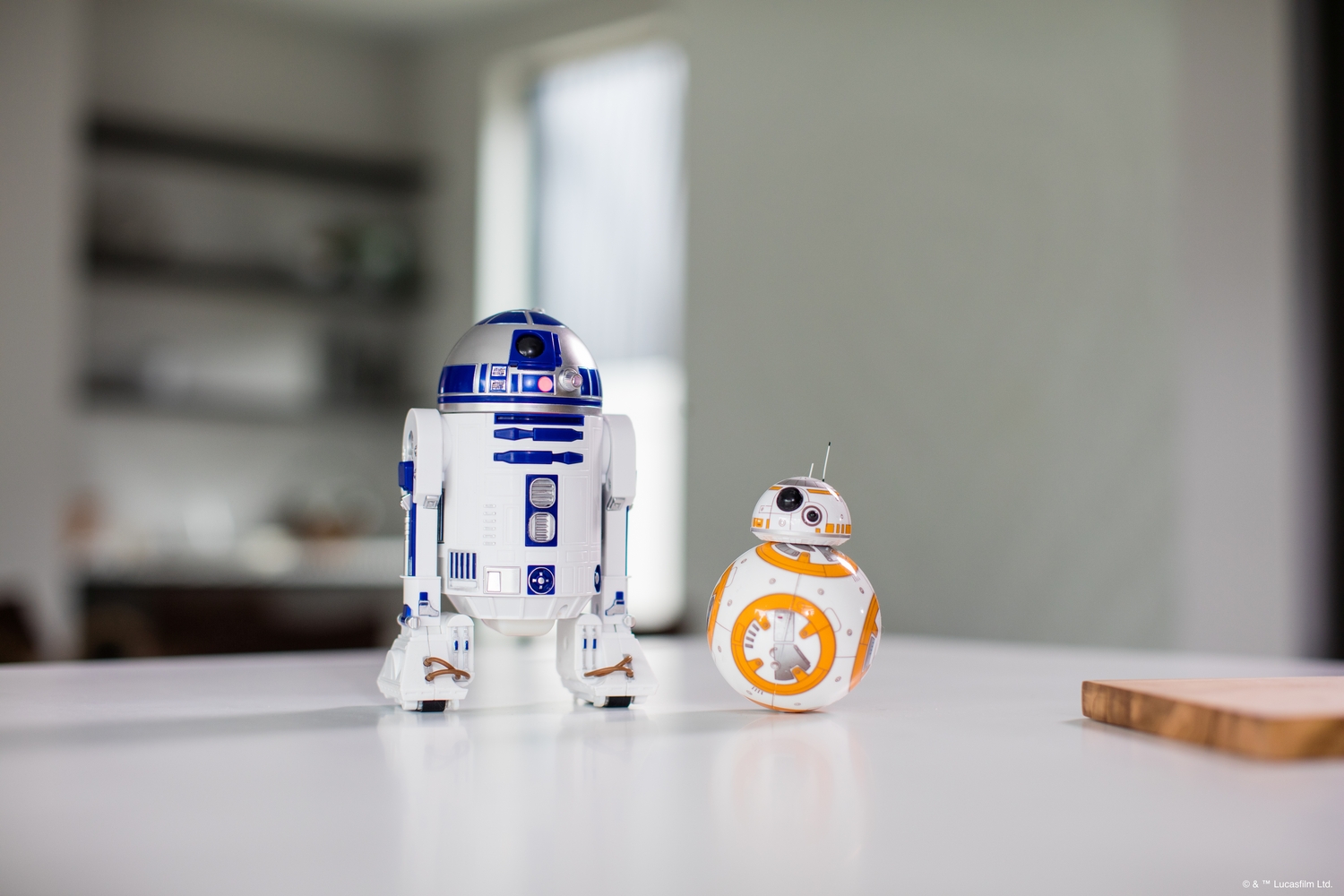 sphero-force-friday-app-enabled-droid-family-014.jpg