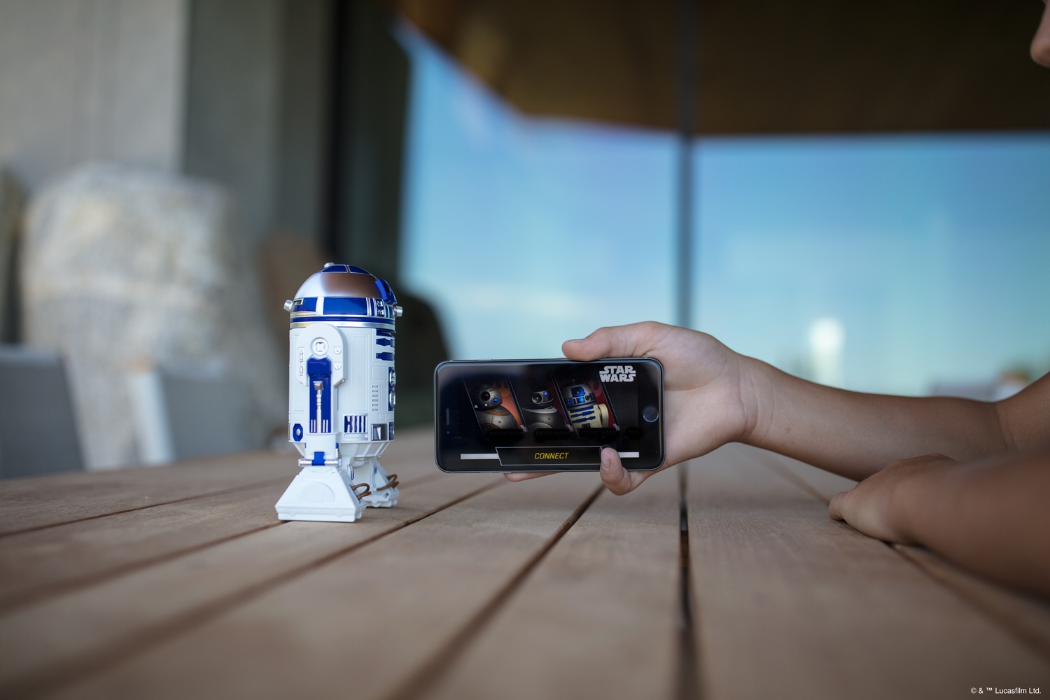 sphero-force-friday-app-enabled-droid-family-022.jpg