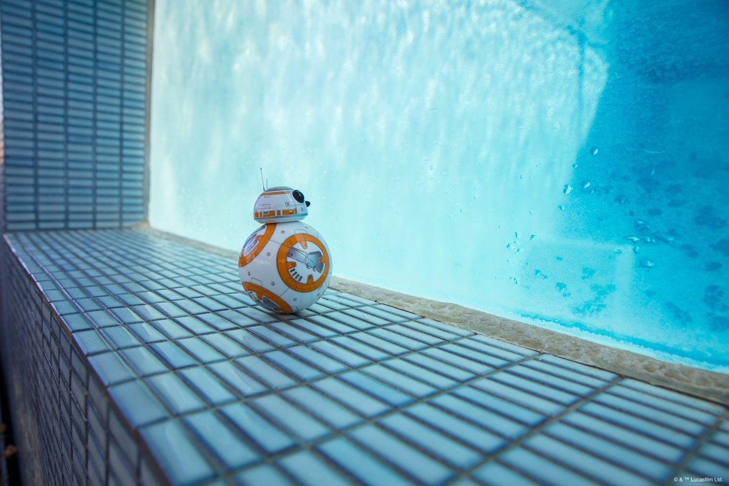 sphero-force-friday-app-enabled-droid-family-026.jpg