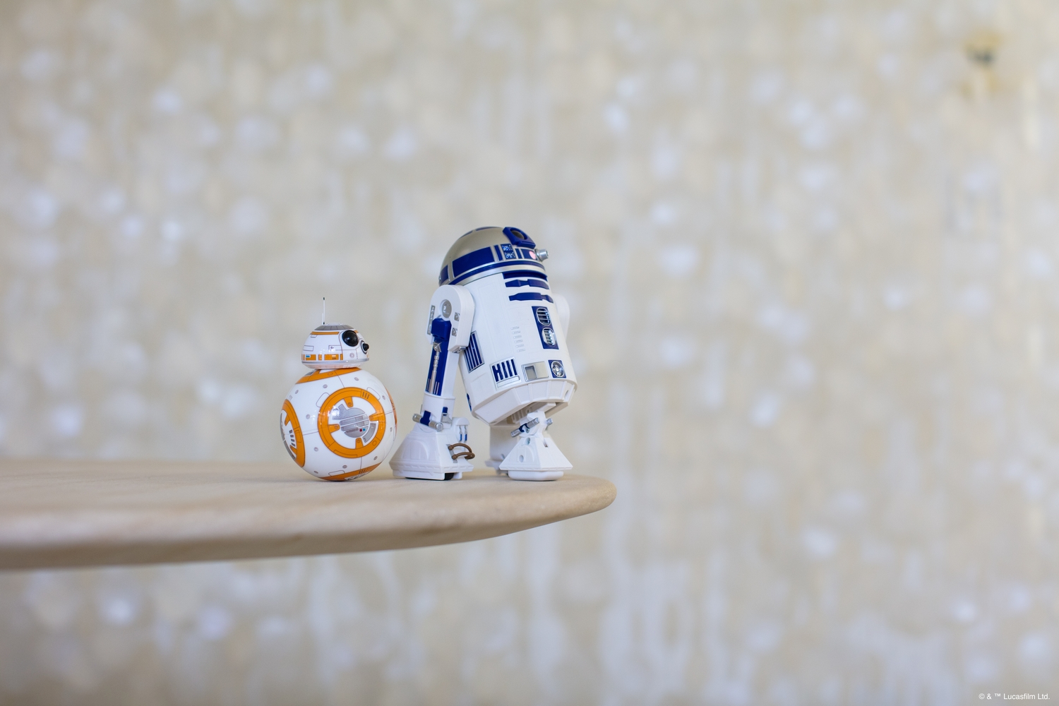 sphero-force-friday-app-enabled-droid-family-038.jpg