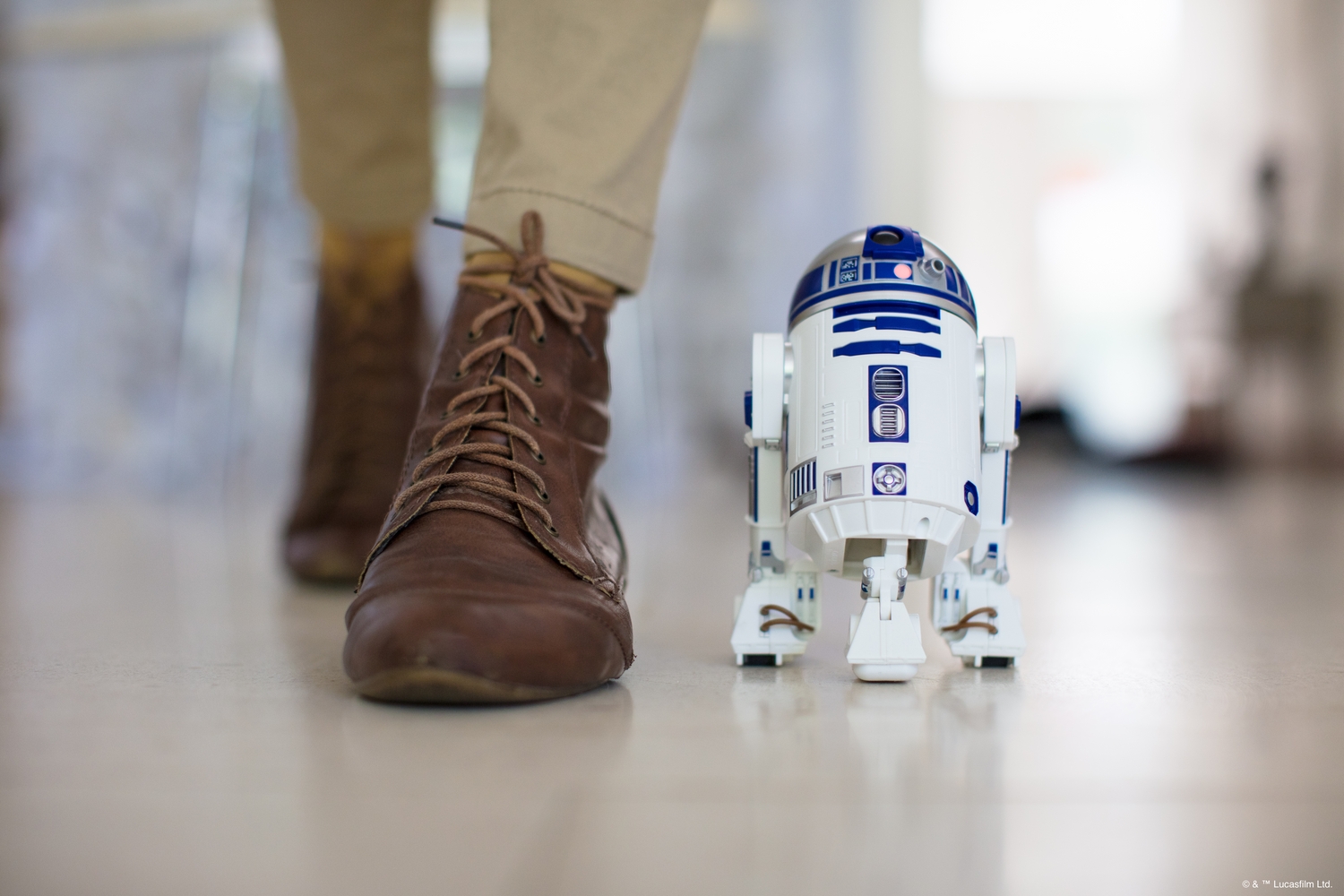 sphero-force-friday-app-enabled-droid-family-040.jpg