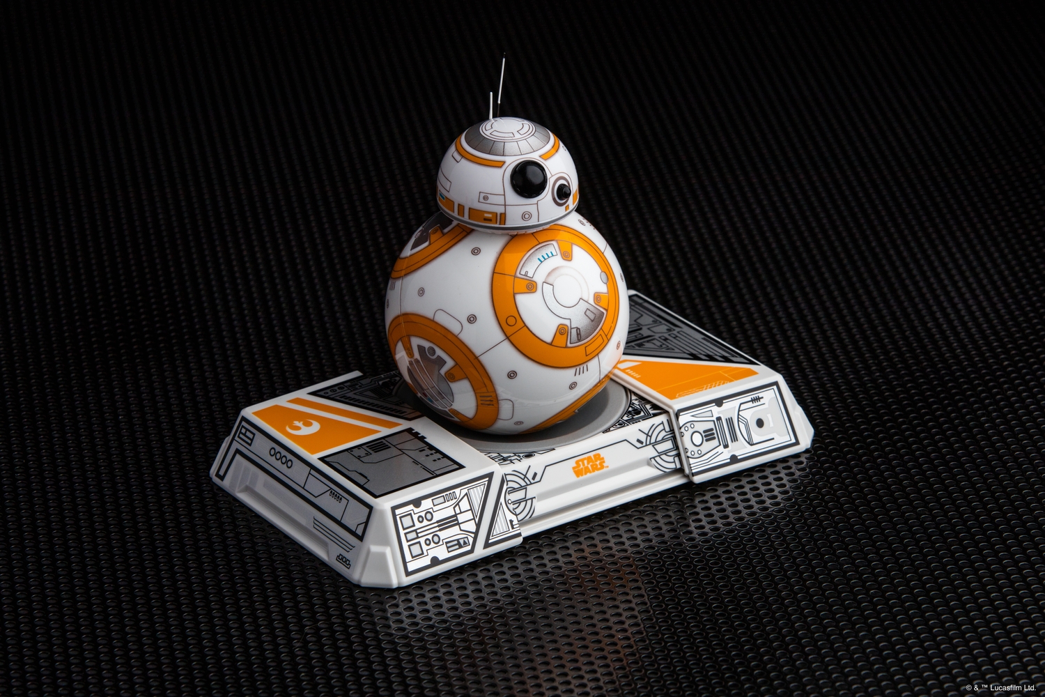 sphero-force-friday-ii-bb-8-app-enabled-droid-003.jpg