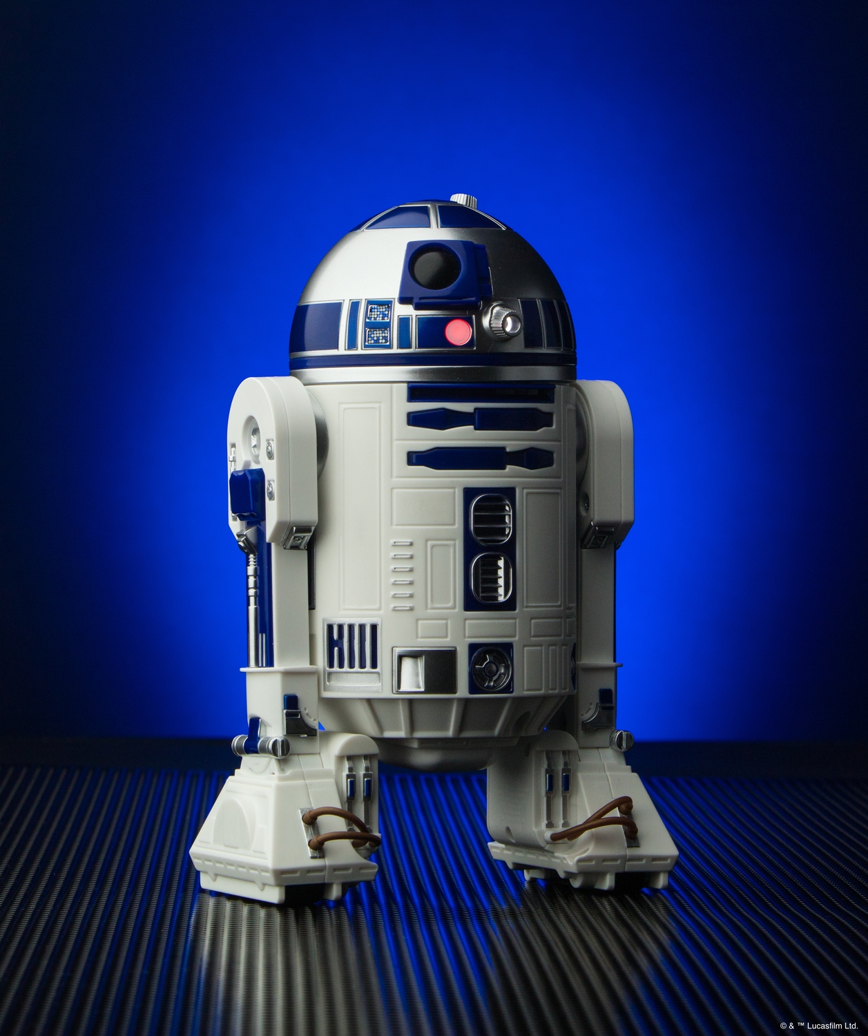 sphero-force-friday-ii-r2-d2-app-enabled-droid-008.jpg