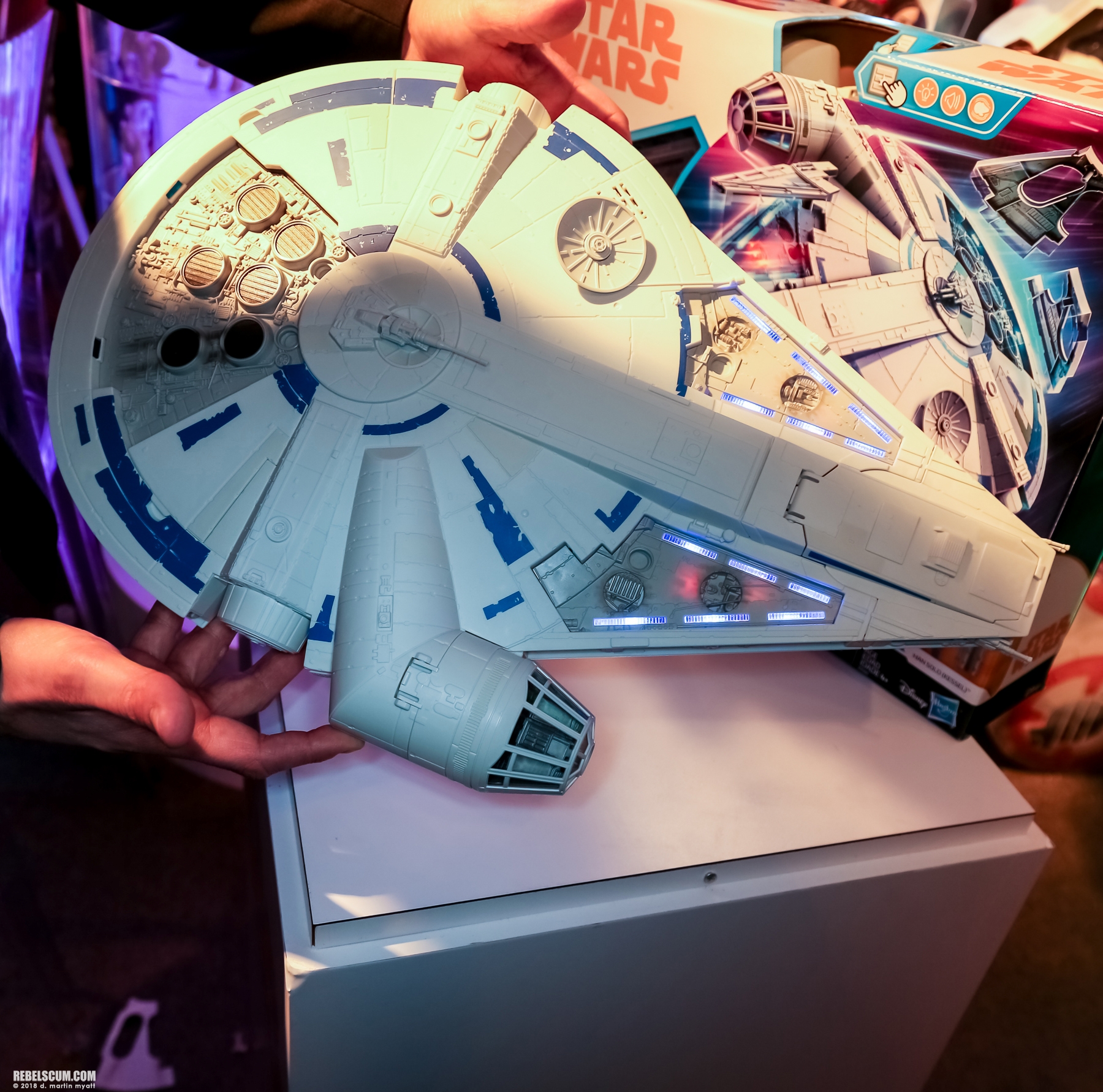 Hasbro-2018-International-Toy-Far-Star-Wars-Universe-Solo-008.jpg