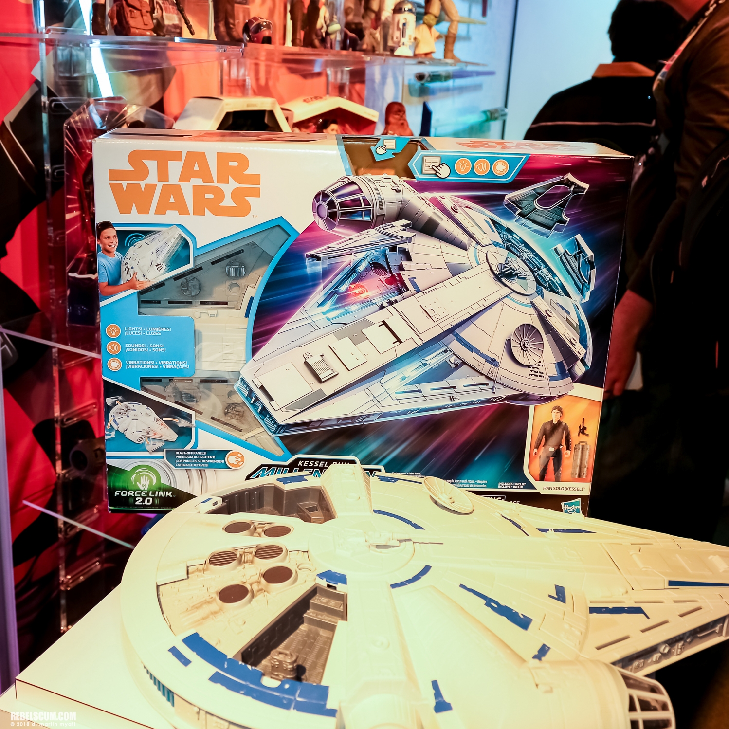 Hasbro-2018-International-Toy-Far-Star-Wars-Universe-Solo-015.jpg