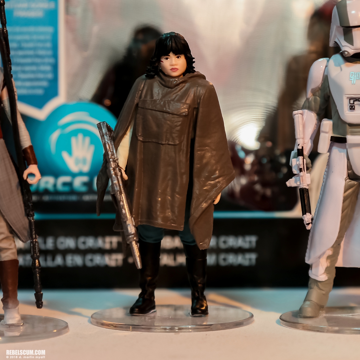 Hasbro-2018-International-Toy-Far-Star-Wars-Universe-Solo-019.jpg