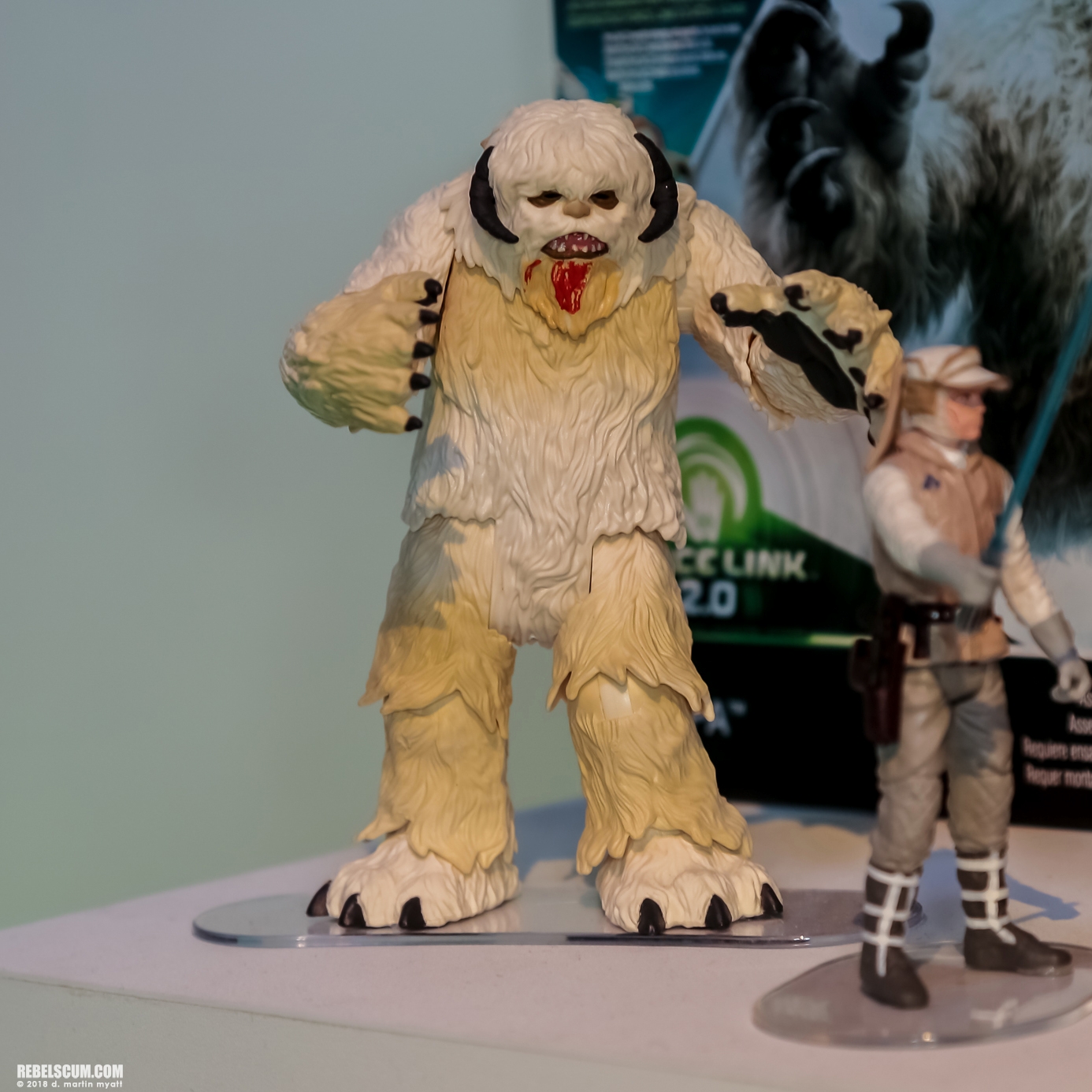 Hasbro-2018-International-Toy-Far-Star-Wars-Universe-Solo-024.jpg