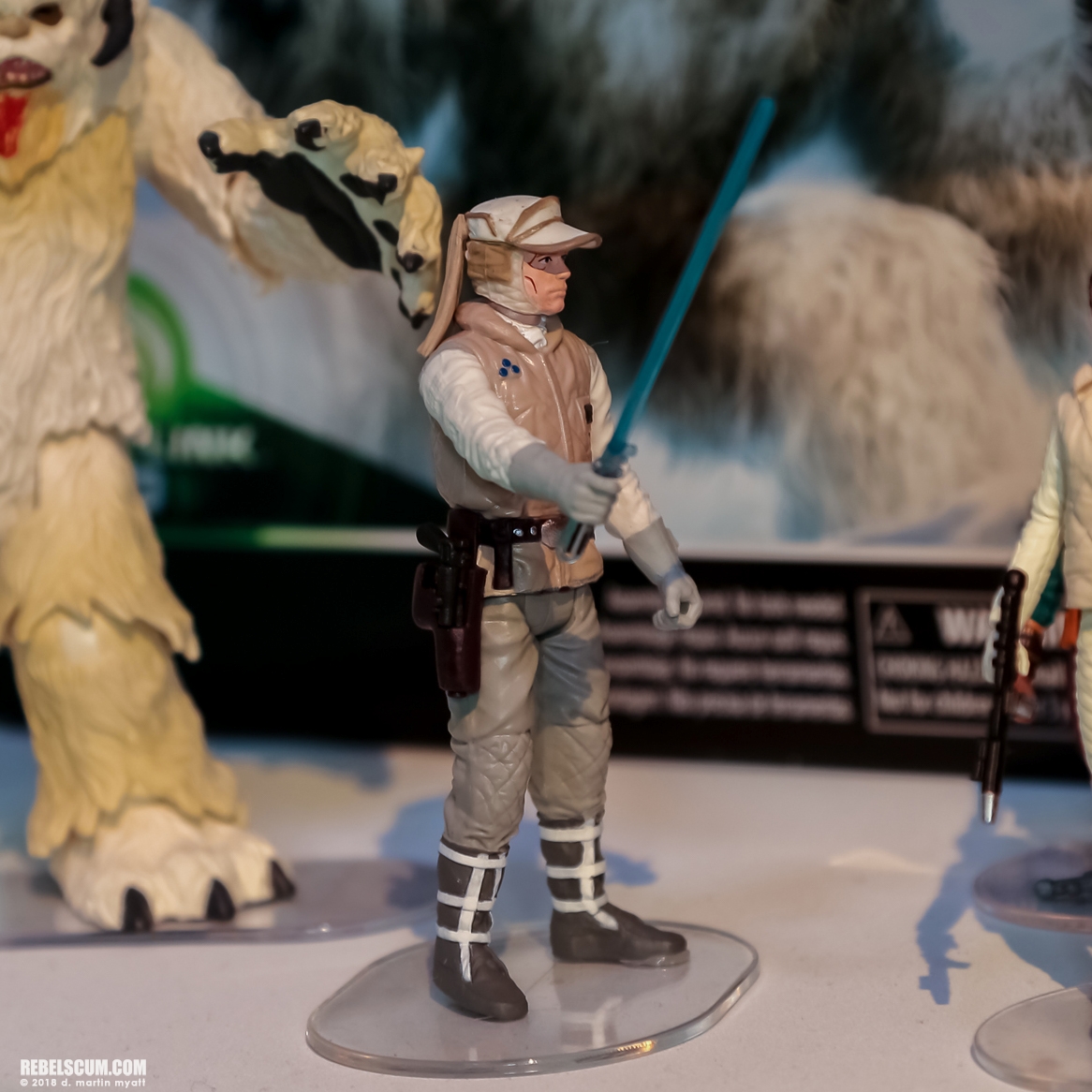 Hasbro-2018-International-Toy-Far-Star-Wars-Universe-Solo-025.jpg