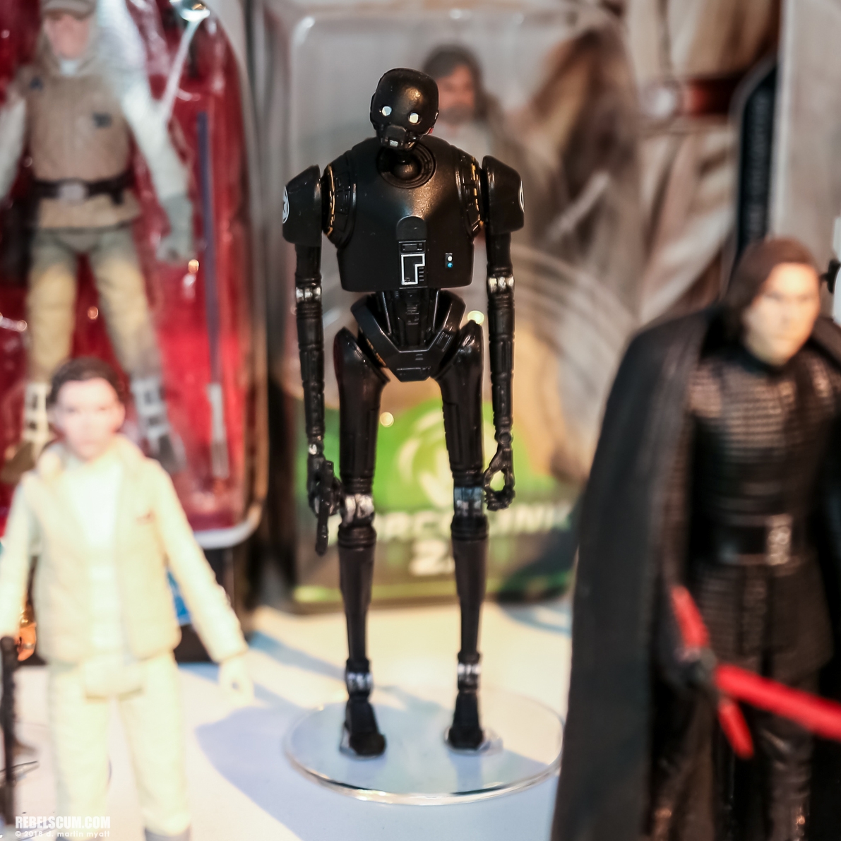 Hasbro-2018-International-Toy-Far-Star-Wars-Universe-Solo-029.jpg