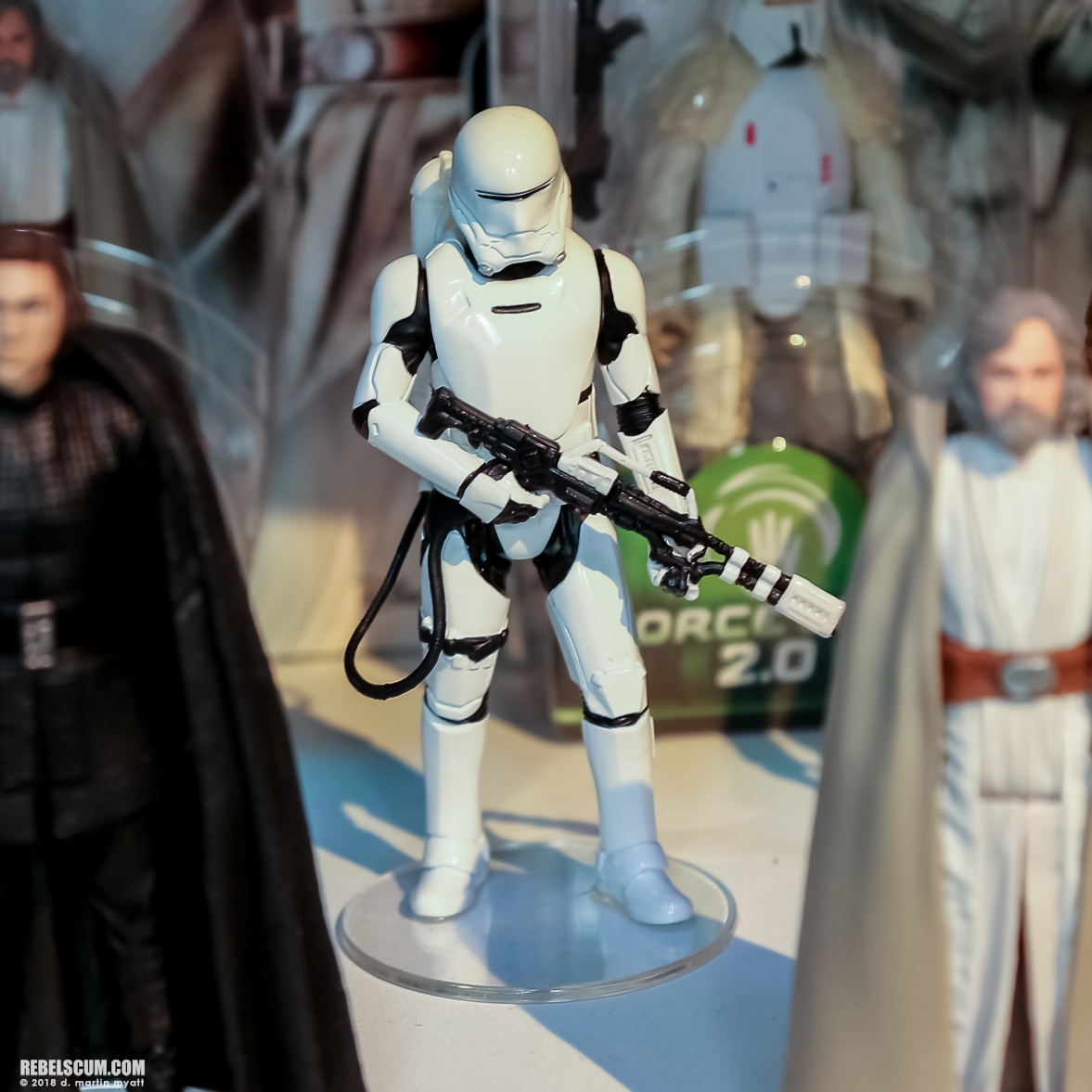 Hasbro-2018-International-Toy-Far-Star-Wars-Universe-Solo-031.jpg