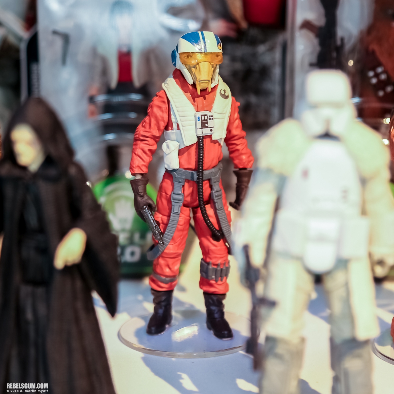 Hasbro-2018-International-Toy-Far-Star-Wars-Universe-Solo-035.jpg