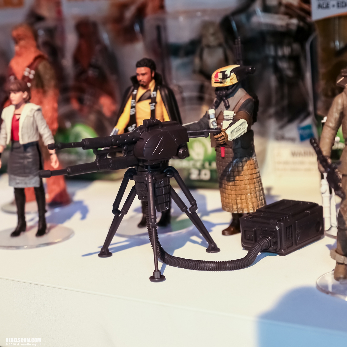 Hasbro-2018-International-Toy-Far-Star-Wars-Universe-Solo-041.jpg