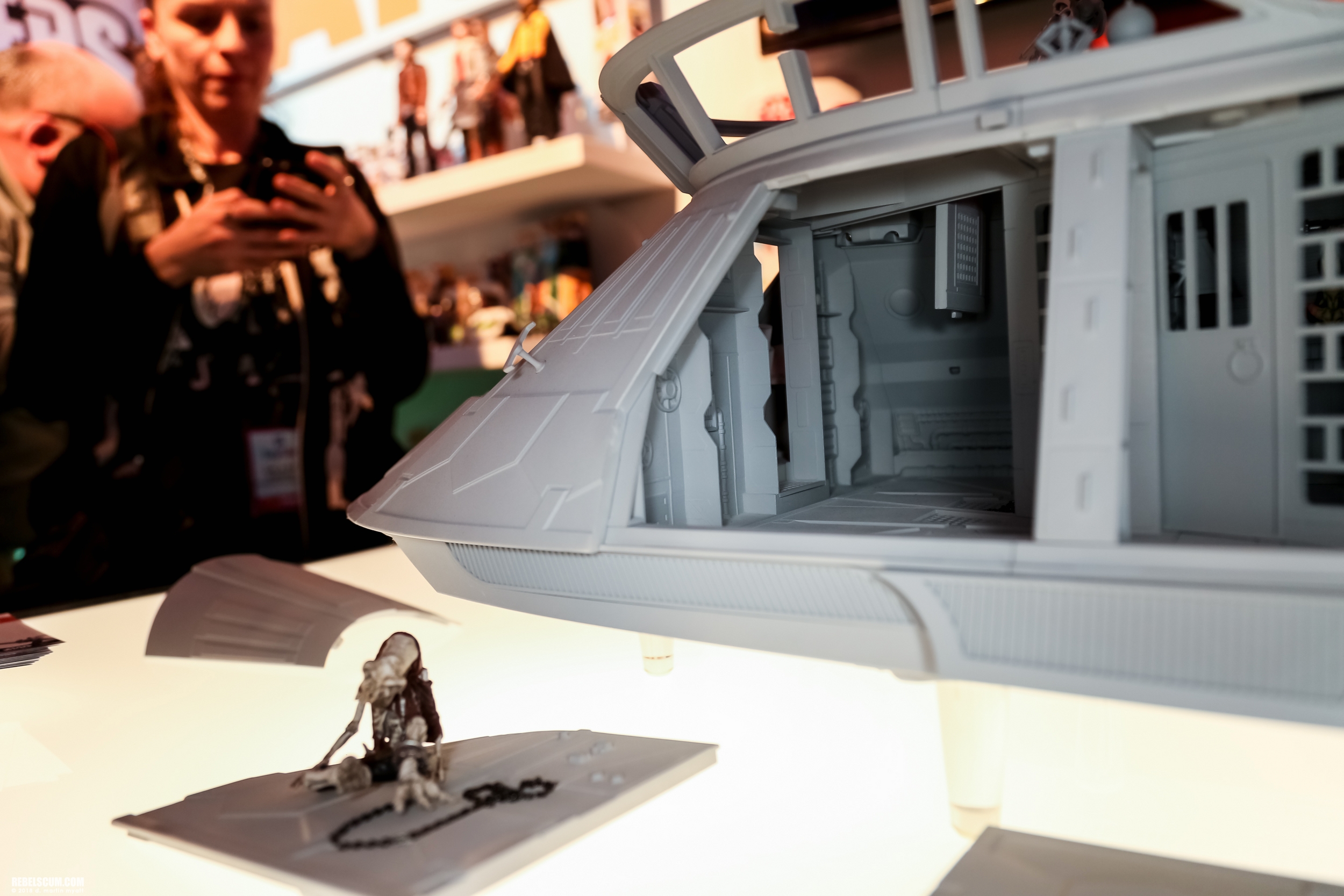 Hasbro-2018-Toy-Far-The-Vintage-Collection-Sail-Barge-Haslab-011.jpg