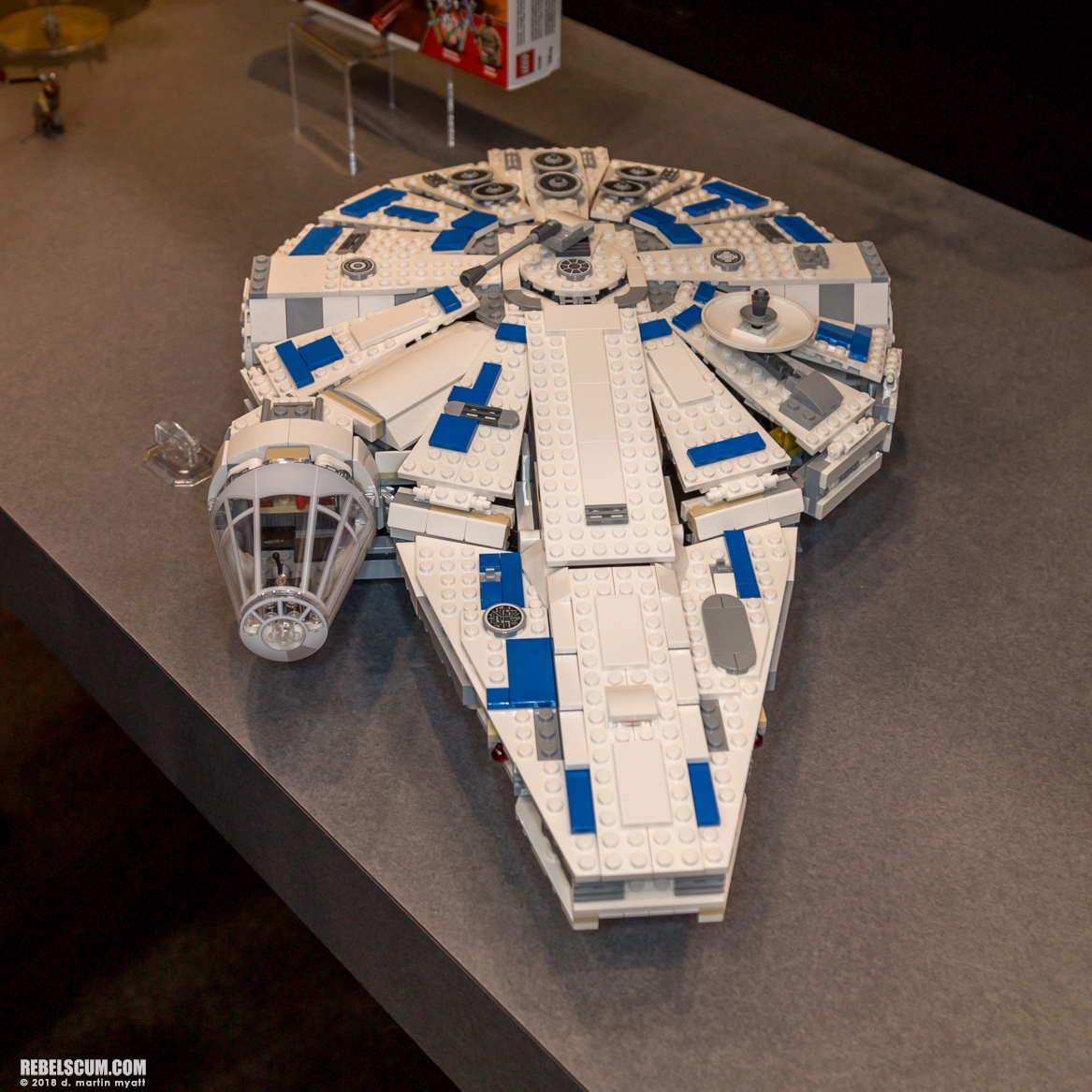 LEGO-2018-International-Toy-Far-Star-Wars-003.jpg