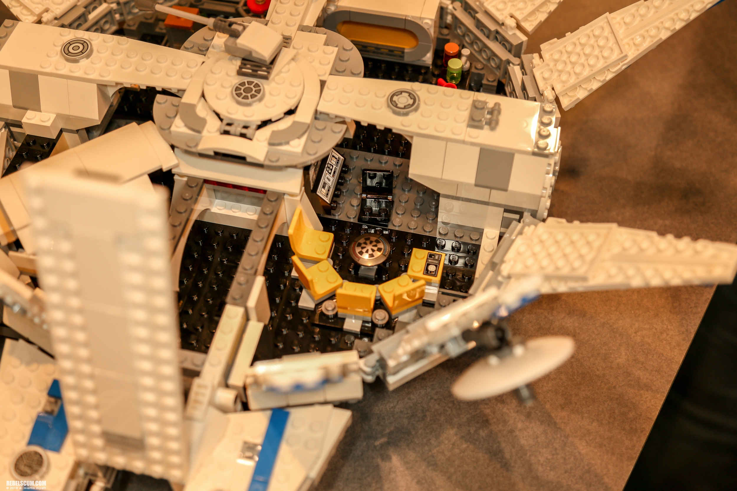 LEGO-2018-International-Toy-Far-Star-Wars-012.jpg