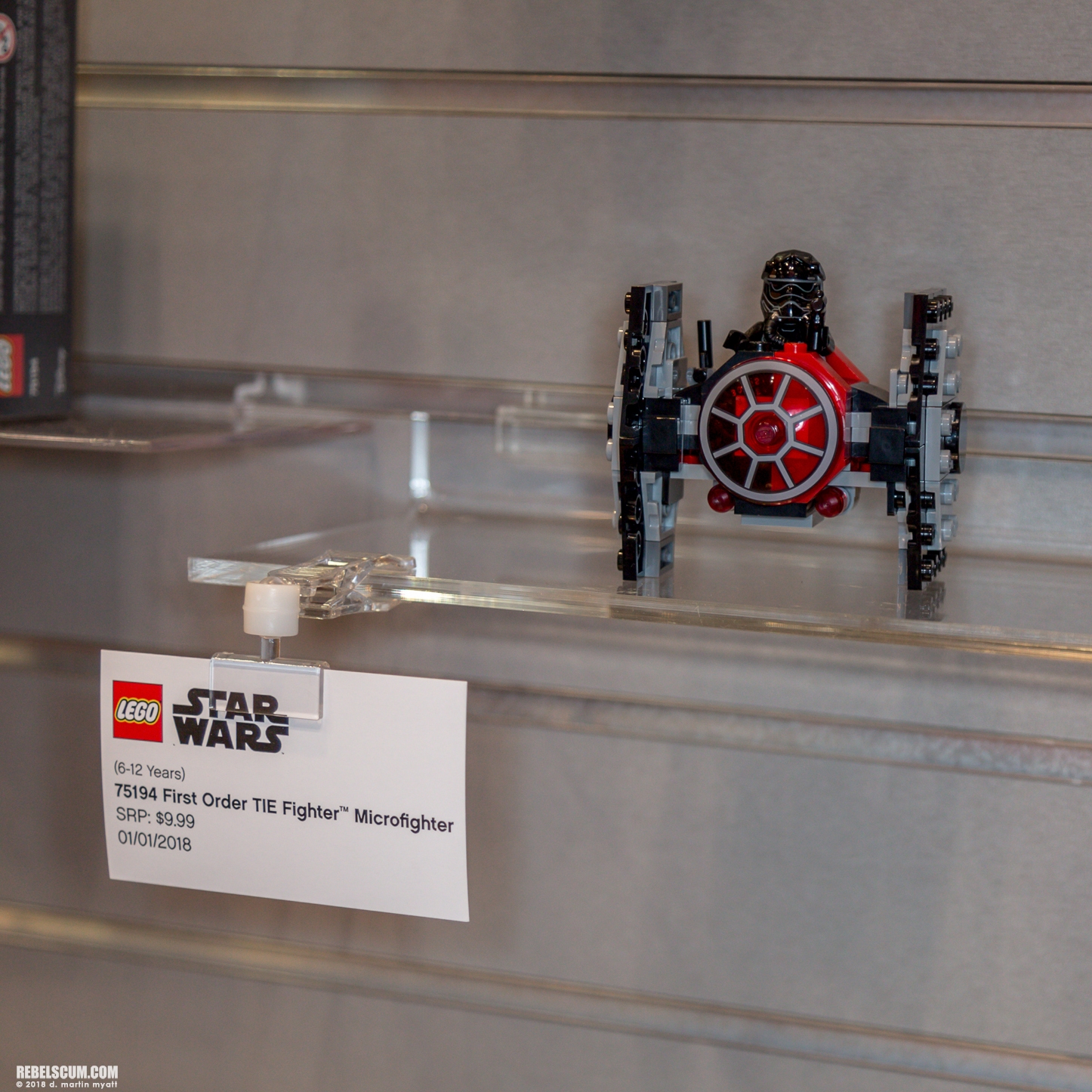 LEGO-2018-International-Toy-Far-Star-Wars-027.jpg