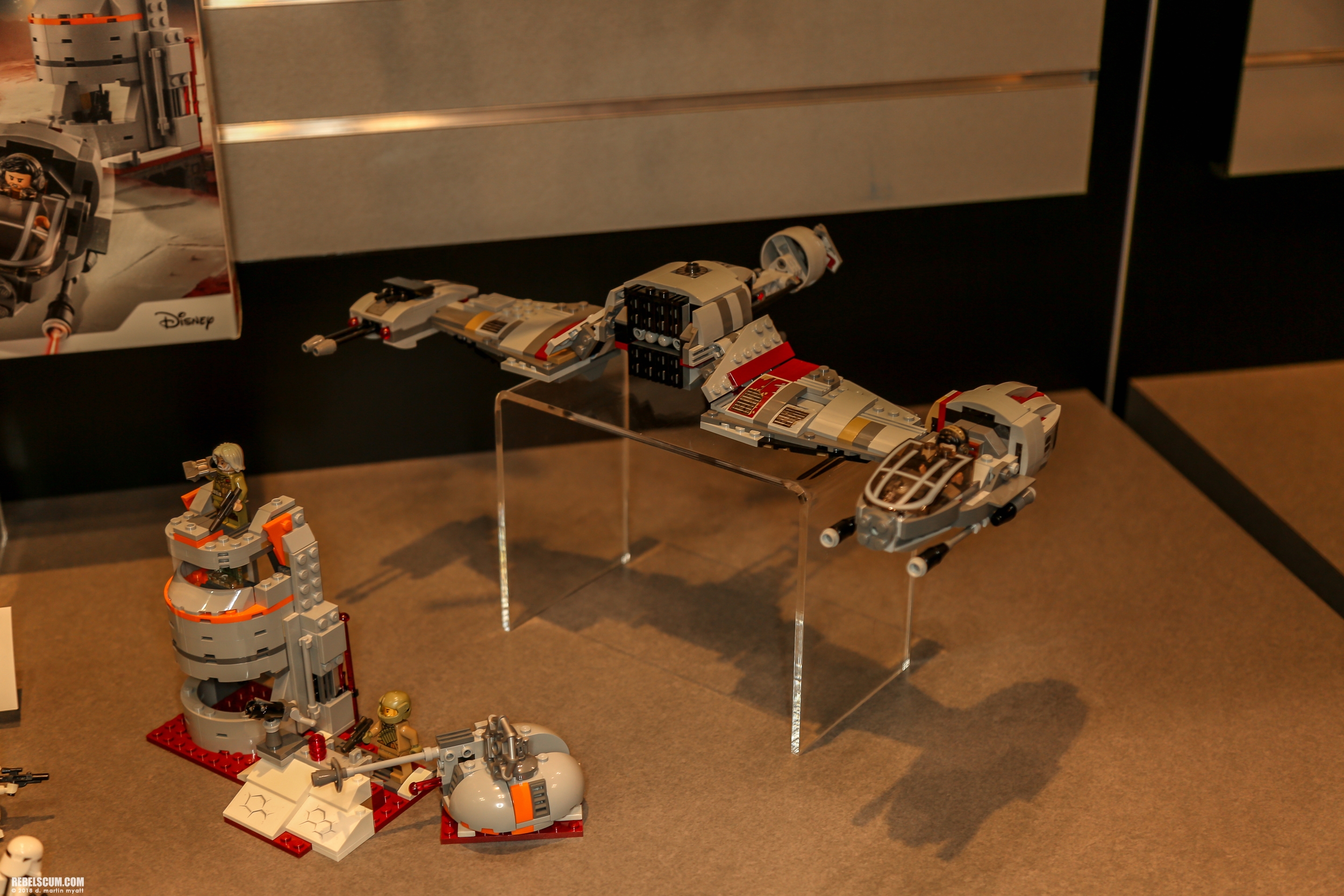 LEGO-2018-International-Toy-Far-Star-Wars-037.jpg