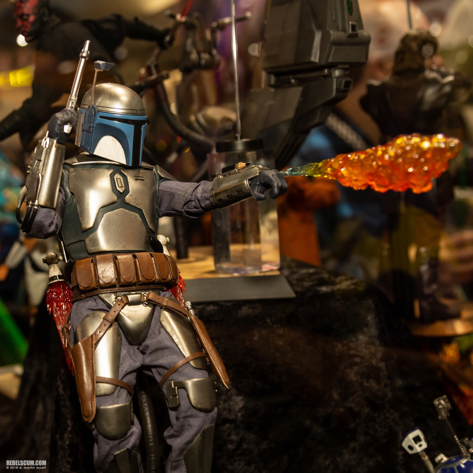 2018-San-Diego-Closer-Look-At-Hot-Toys-Star-Wars-002.jpg