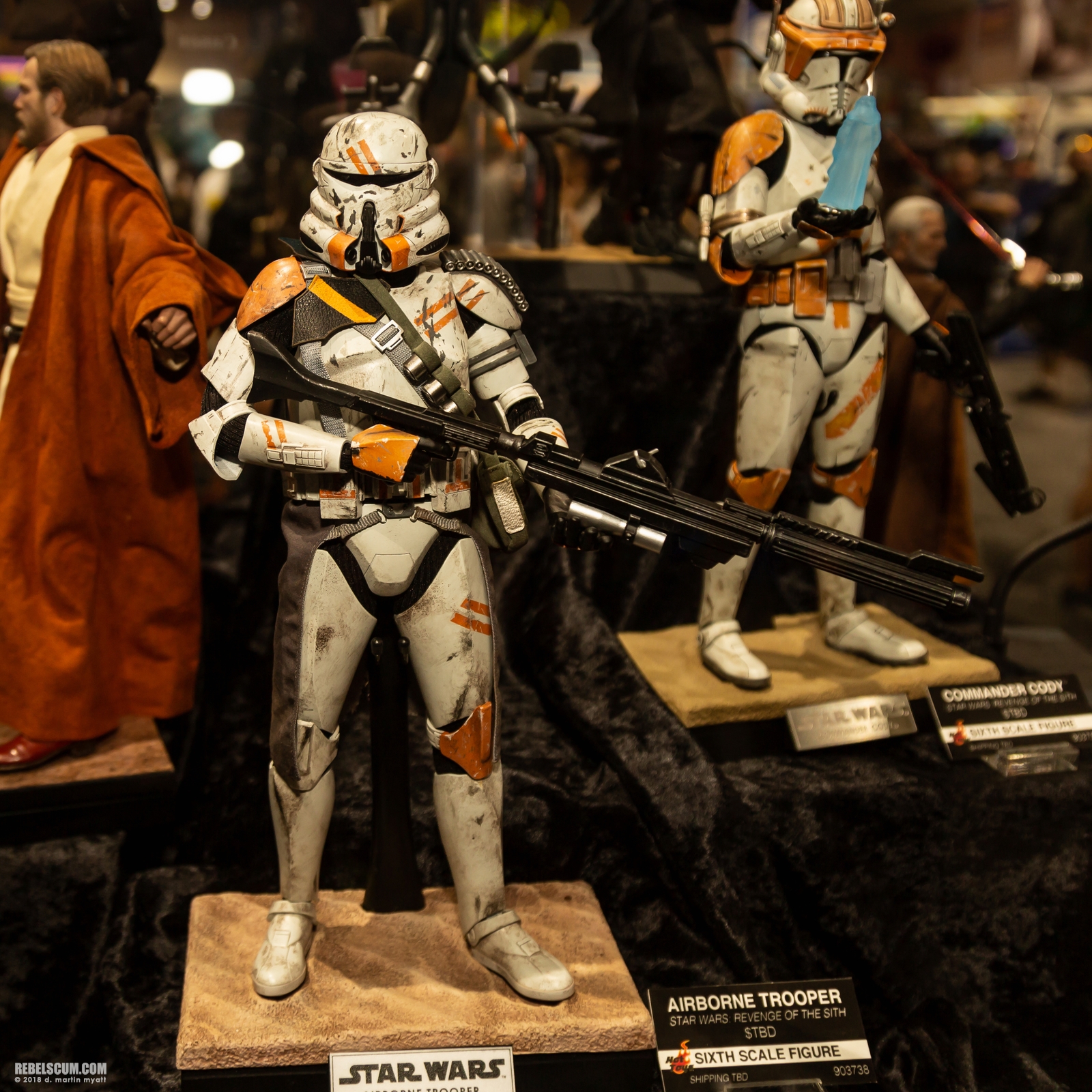 2018-San-Diego-Closer-Look-At-Hot-Toys-Star-Wars-022.jpg