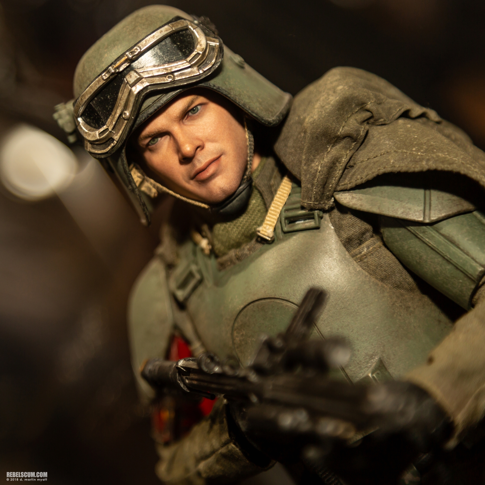 2018-San-Diego-Closer-Look-At-Hot-Toys-Star-Wars-025.jpg