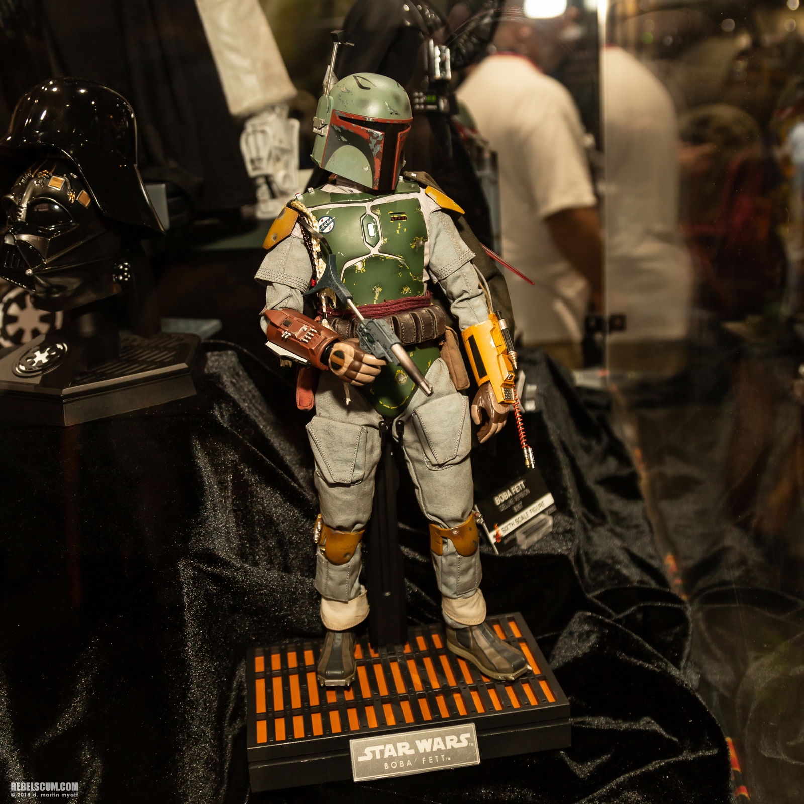 2018-San-Diego-Closer-Look-At-Hot-Toys-Star-Wars-035.jpg