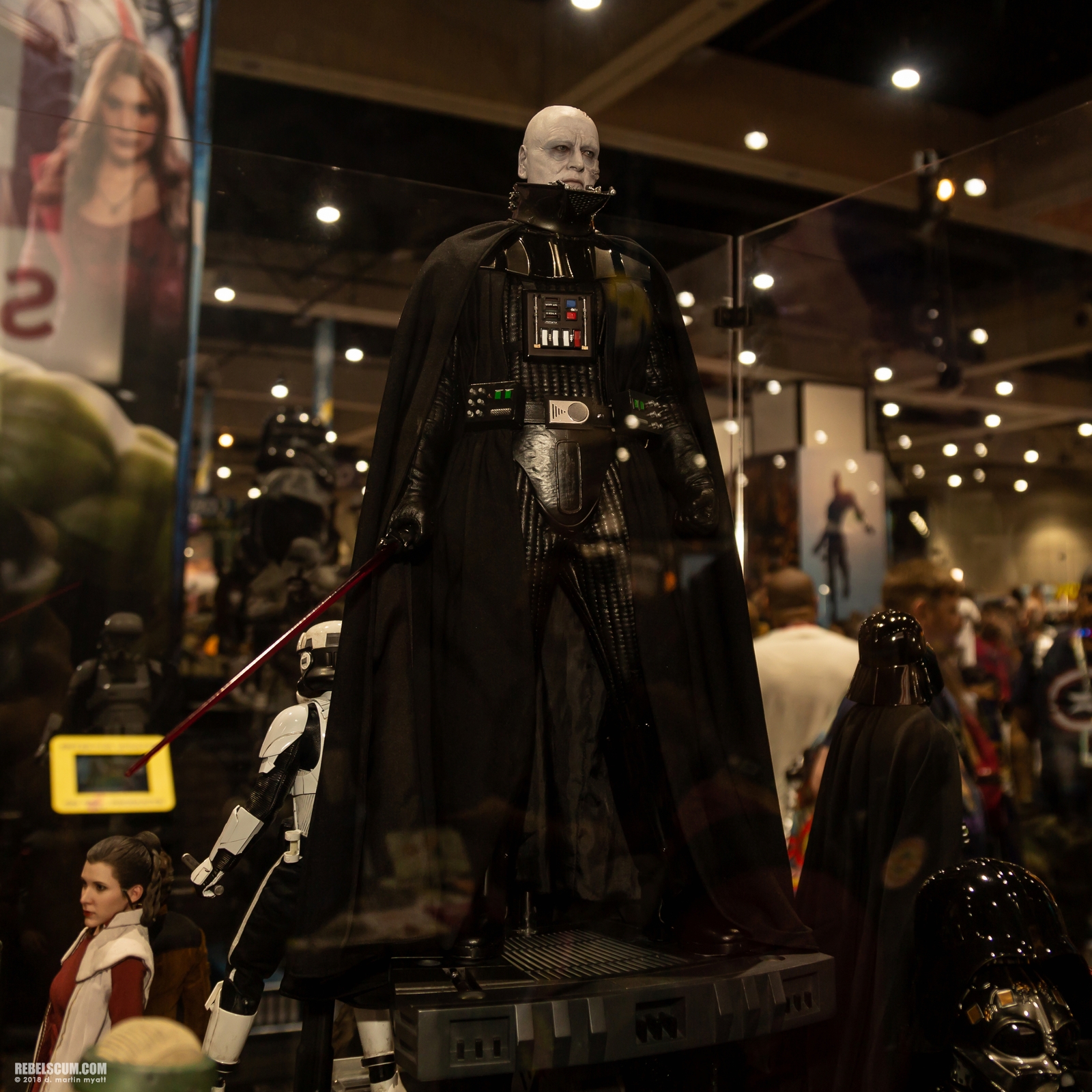 2018-San-Diego-Closer-Look-At-Hot-Toys-Star-Wars-036.jpg