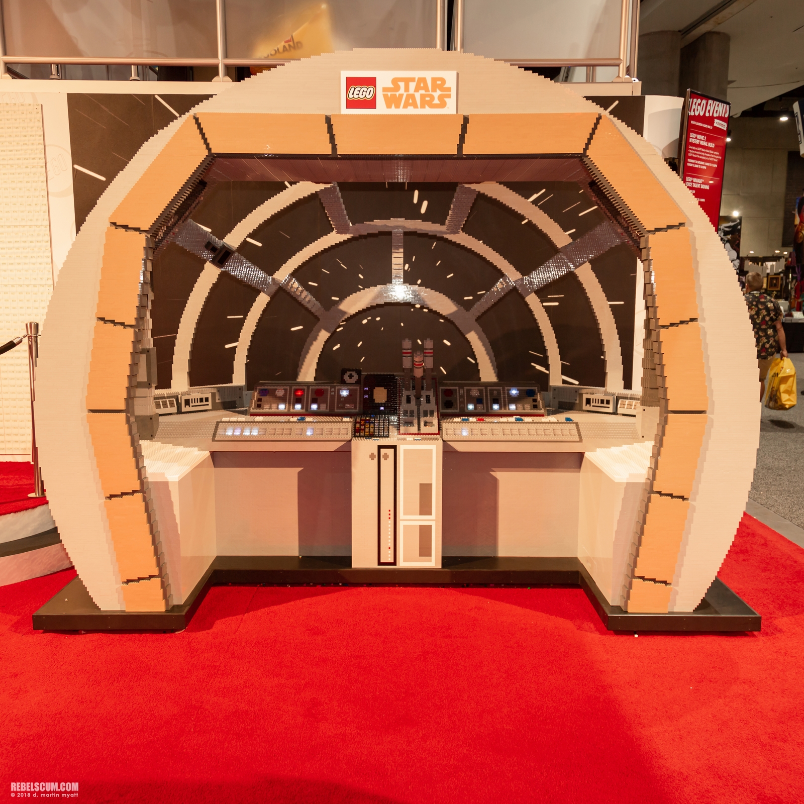 2018-San-Diego-Comic-Con-SDCC-Star-Wars-LEGO-001.jpg