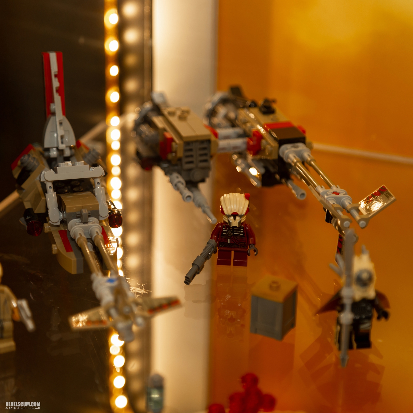 2018-San-Diego-Comic-Con-SDCC-Star-Wars-LEGO-020.jpg