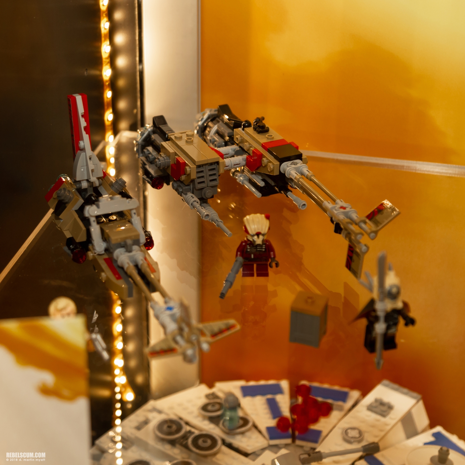 2018-San-Diego-Comic-Con-SDCC-Star-Wars-LEGO-022.jpg