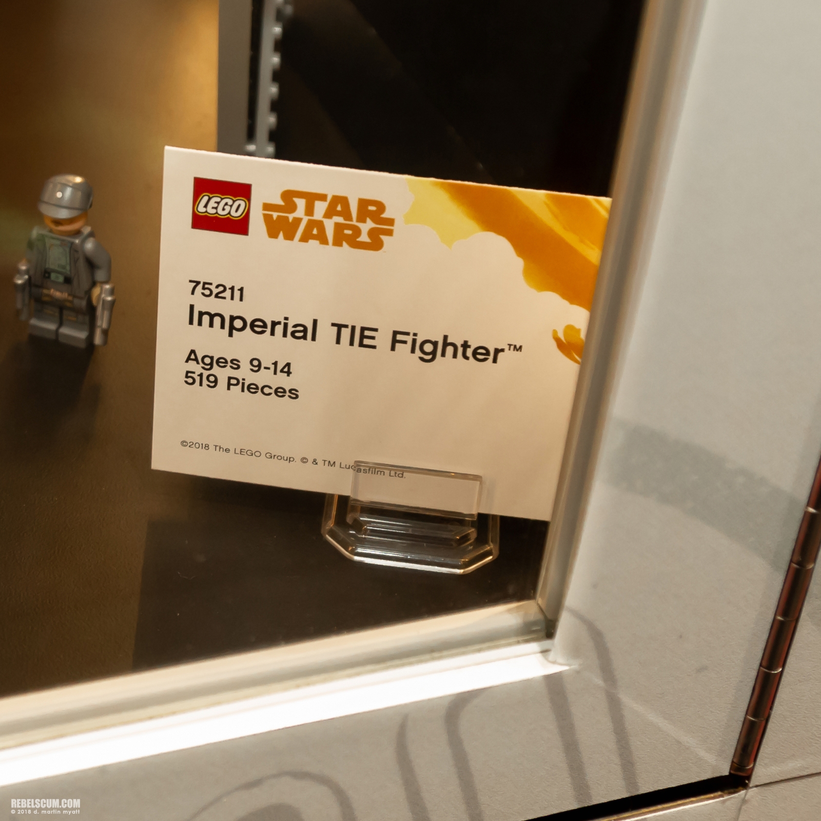 2018-San-Diego-Comic-Con-SDCC-Star-Wars-LEGO-026.jpg