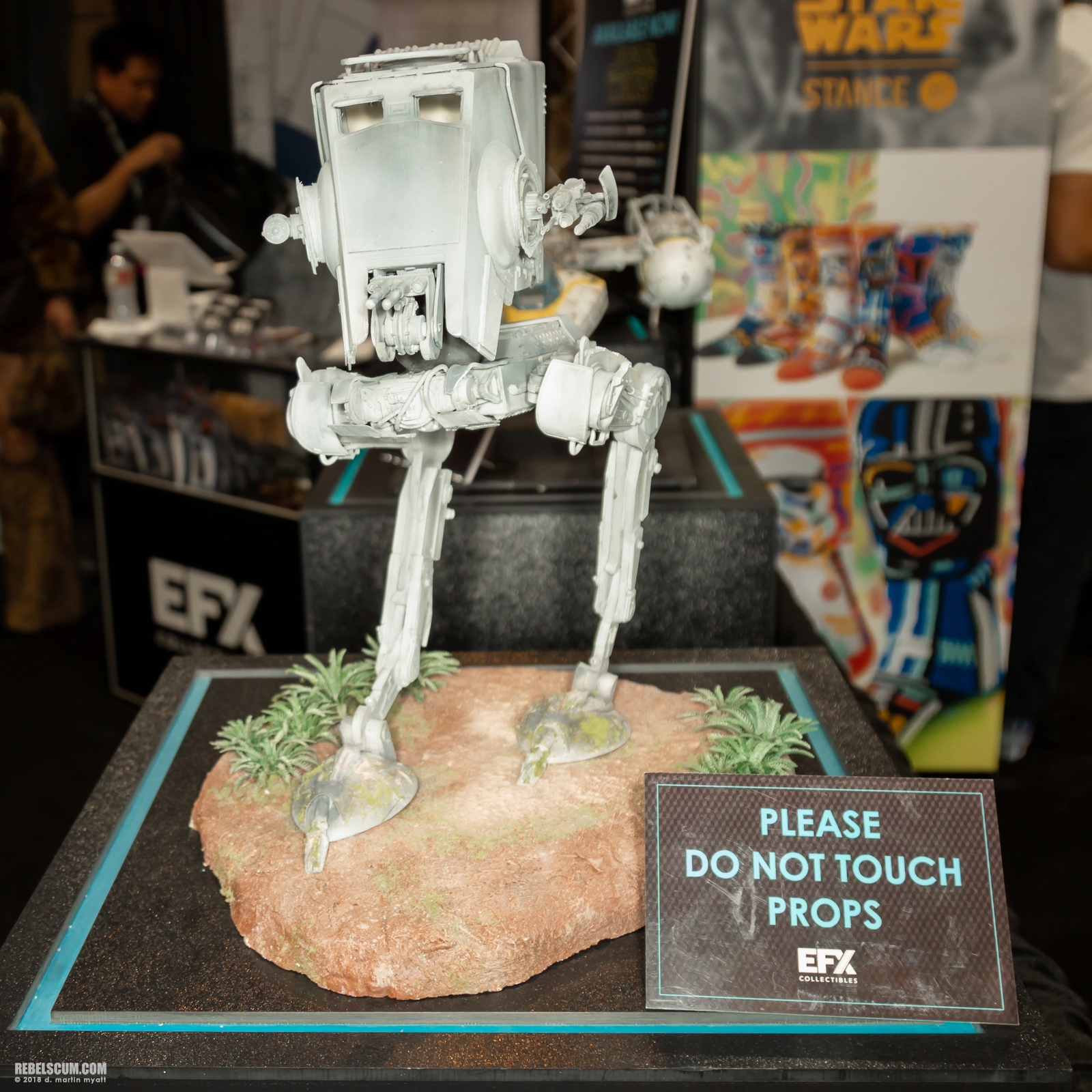 2018-San-Diego-Comic-Con-Star-Wars-EFX-Collectibles-025.jpg