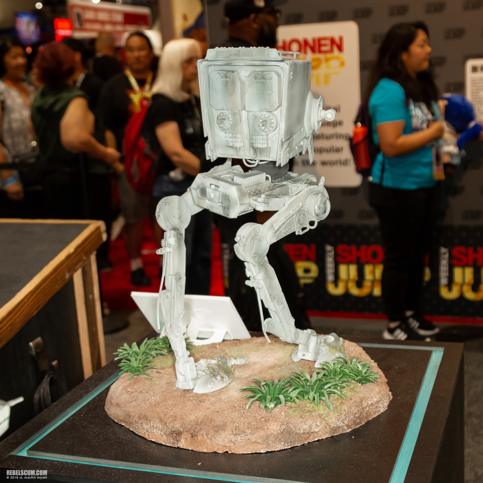 2018-San-Diego-Comic-Con-Star-Wars-EFX-Collectibles-028.jpg