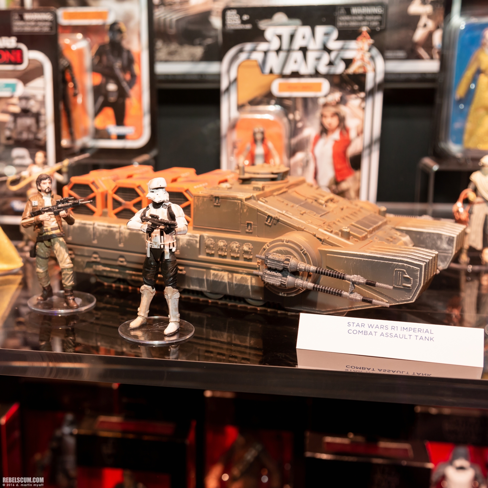 Hasbro-2018-San-Diego-Display-First-Look-010.jpg