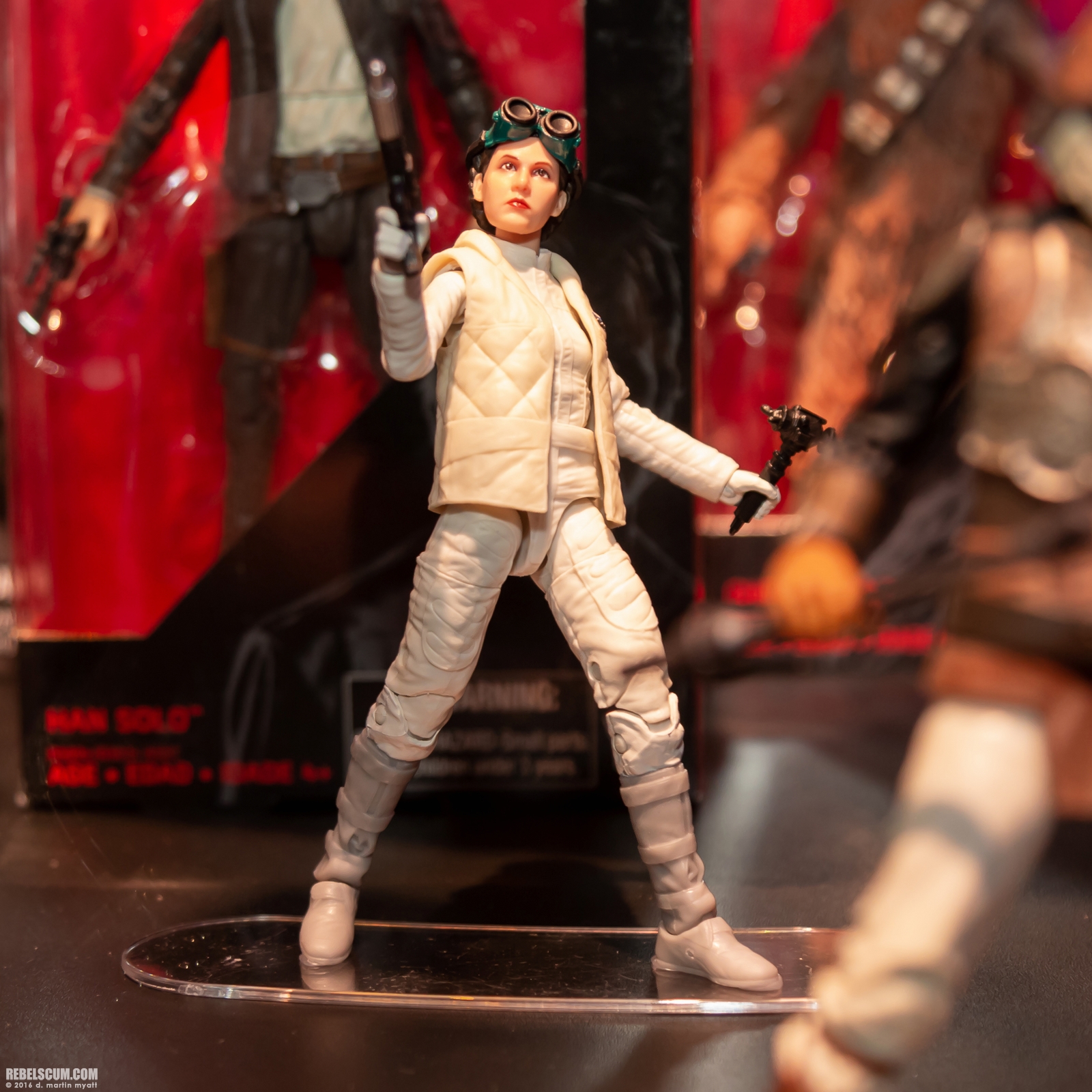 Hasbro-2018-San-Diego-Display-First-Look-015.jpg