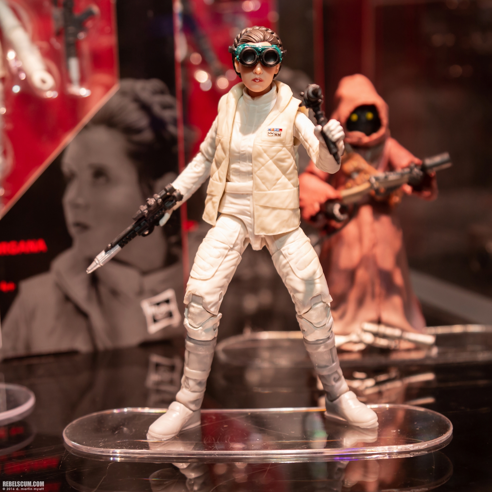 Hasbro-2018-San-Diego-Display-First-Look-016.jpg