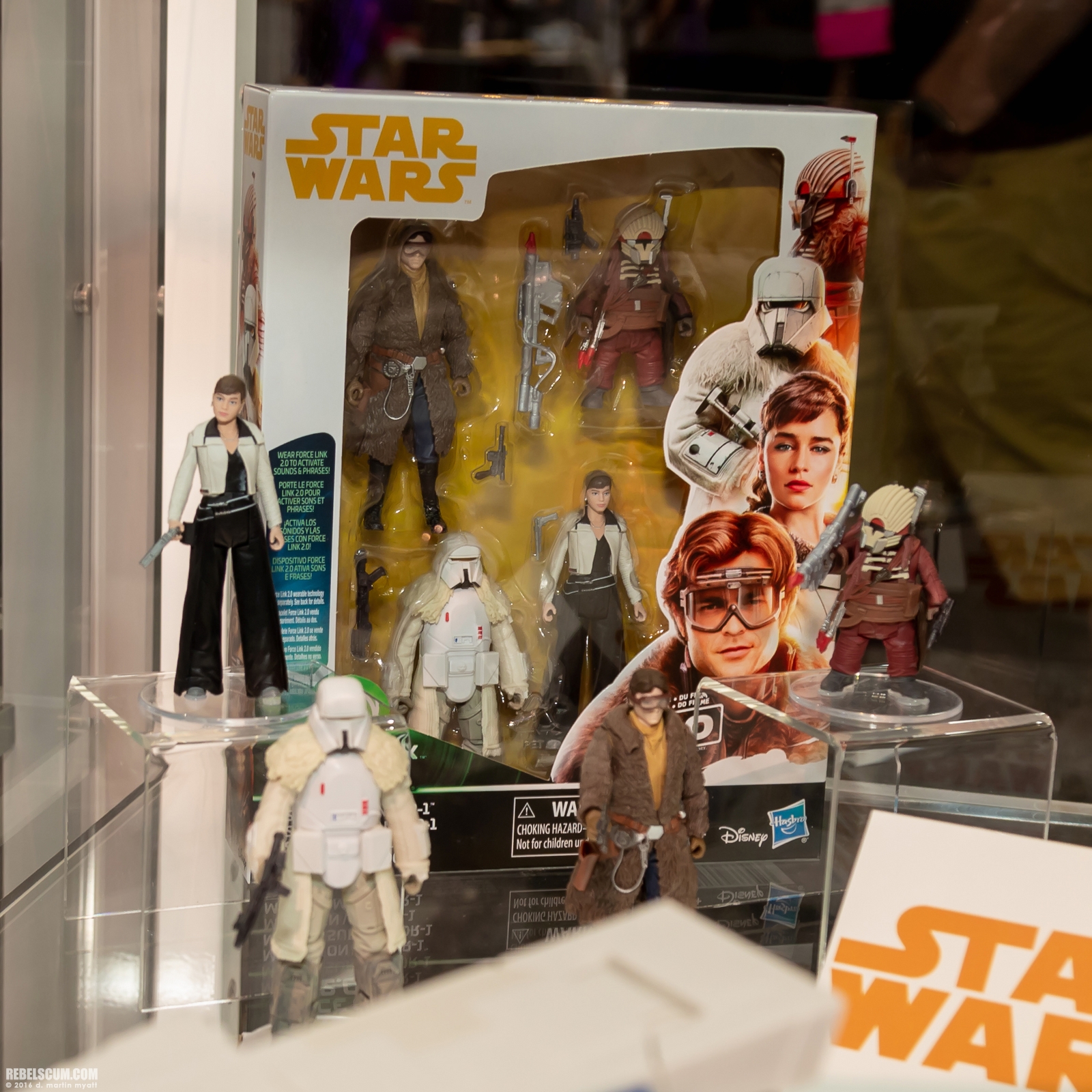 Hasbro-2018-San-Diego-Display-First-Look-025.jpg