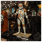 Hot-Toys-2018-San-Diego-Display-First-Look-002.jpg